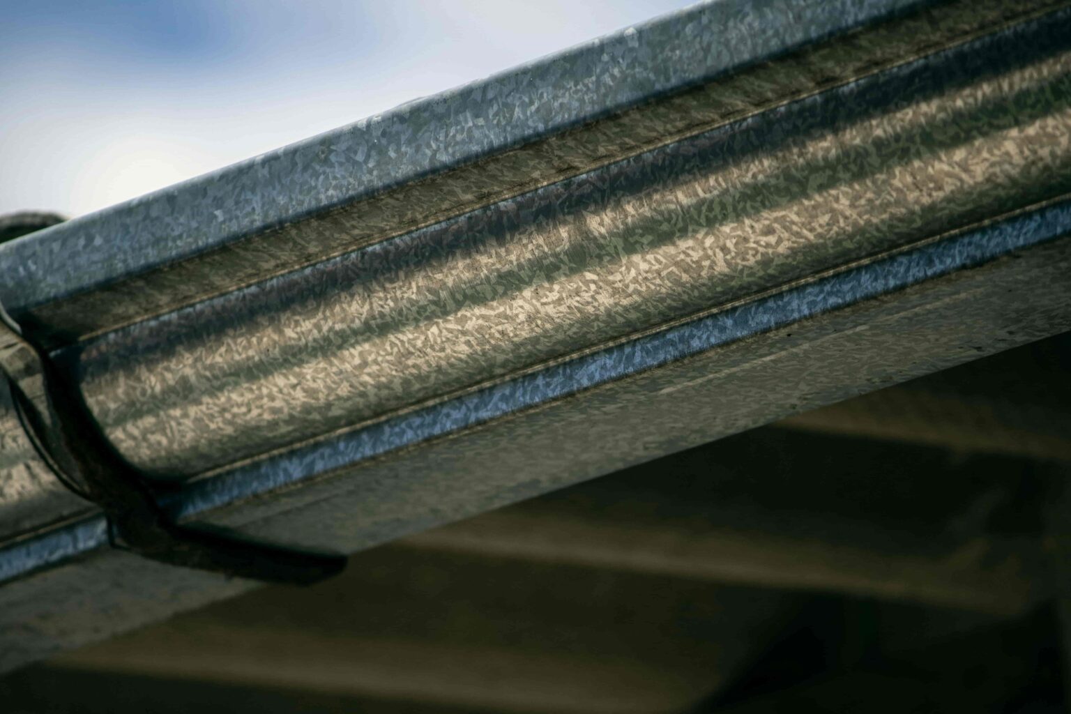 aluminium guttering compressed